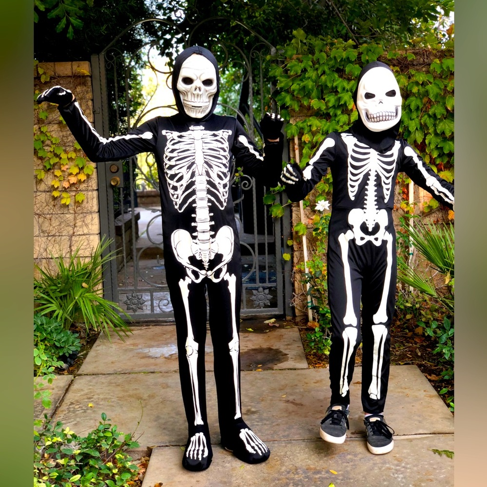 Glow in the dark Skelton costume